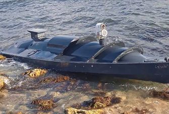 Охотник на корабли РФ: неизвестный морской дрон с антенной Starlink приплыл к Севастополю