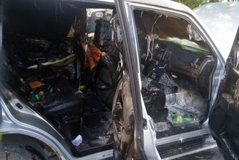 В Харькове на перекрестке загорелся внедорожник Mitsubishi: водитель сильно пострадал