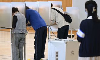 В Японії проходить важливе для уряду Кішіди голосування на проміжних парламентських виборах