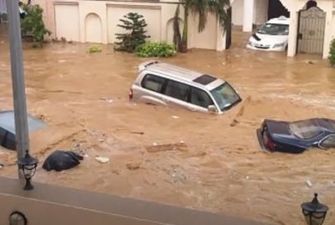 Второй по величине город в Саудовской Аравии затопило, авто плывут по улицам: апокалиптическое видео