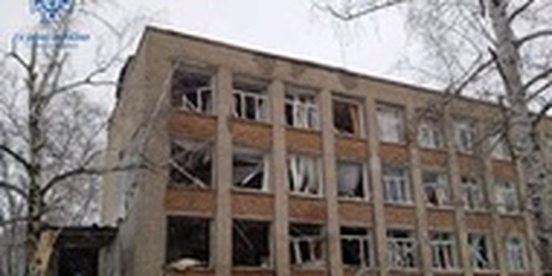 Оккупанты на Харьковщине обстреляли жилые дома и школу