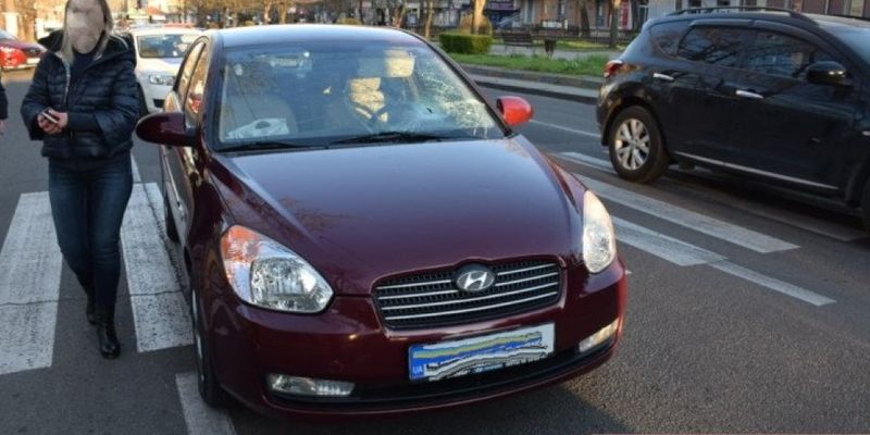 Авто Hyundai в Николаеве сбило пешехода на «зебре»