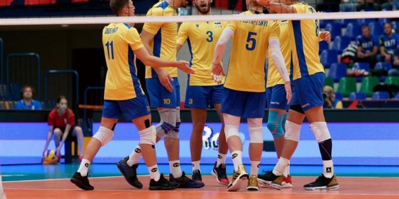 Украина проиграла Польше, но вышла в плей-офф ЧЕ по волейболу