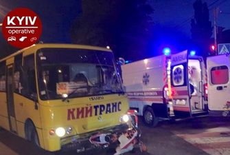 Под Киевом маршрутка сбила мотоцикл, пострадал водитель байка