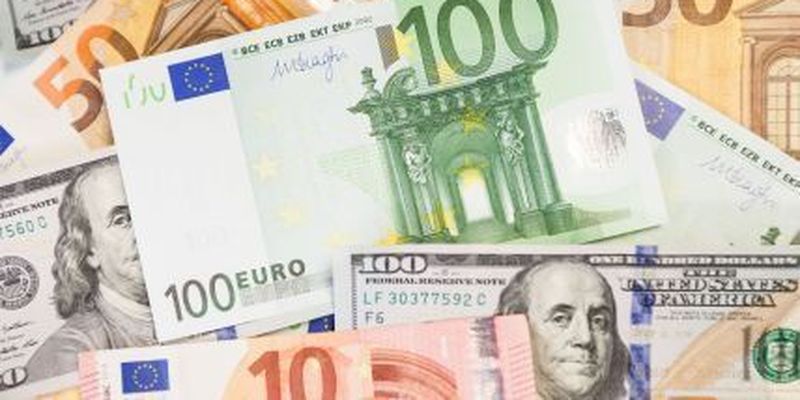 Курс долара і євро на 11 січня