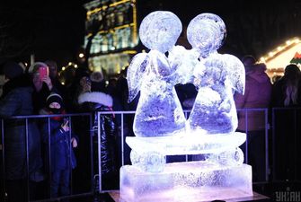 Во Львове открыли фестиваль ледяных скульптур
