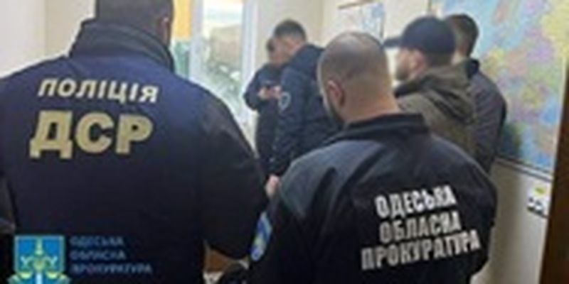 В Одесской области таможенник погорел на взятке