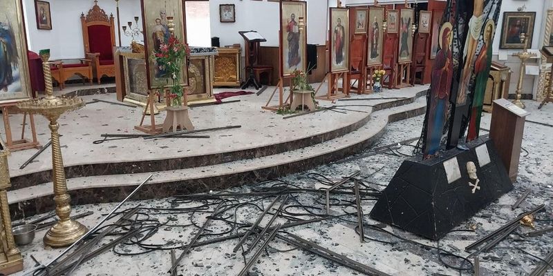 В Киеве обломки ракеты попали в церковь на Татарке: фото повреждений