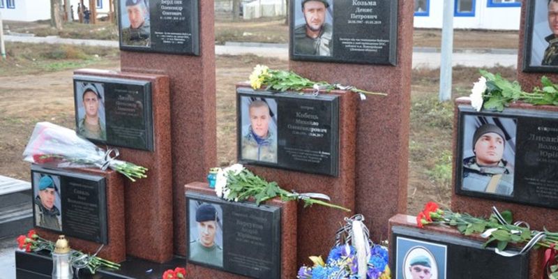 В Одессе открыли мемориал погибшим морским пехотинцам: фото