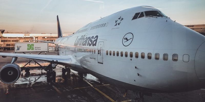 Авиакомпания Lufthansa возобновляет работу в Украине