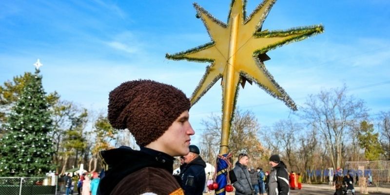 Вертепы и забавы: на Хортице провели фестиваль «Козацкая коляда»