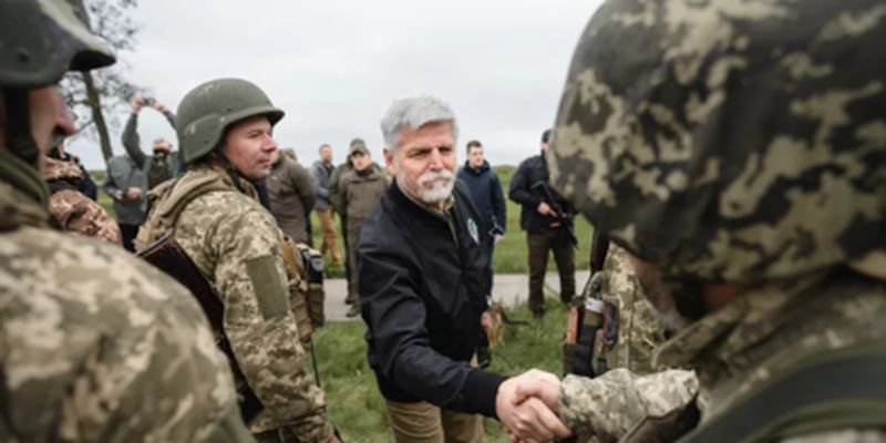 В Чехии опровергли заявление президента о 800 тыс снарядах для Украины