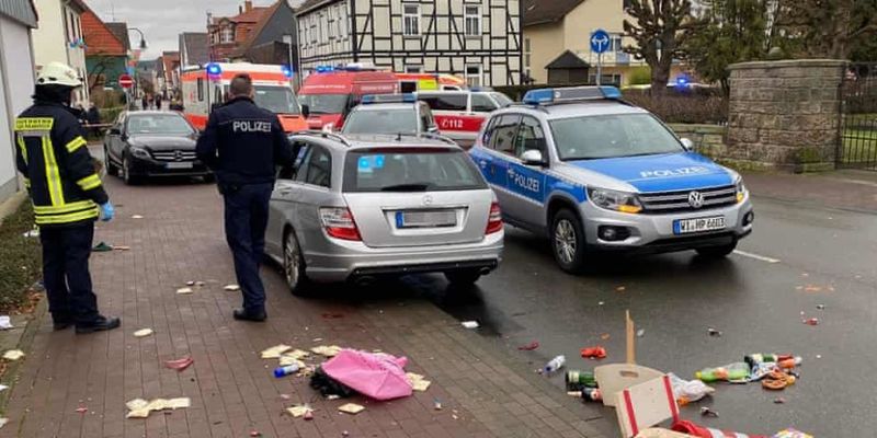 «Покушение на убийство»: число пострадавших в Германии в результате наезда автомобиля на толпу людей возросло до 60