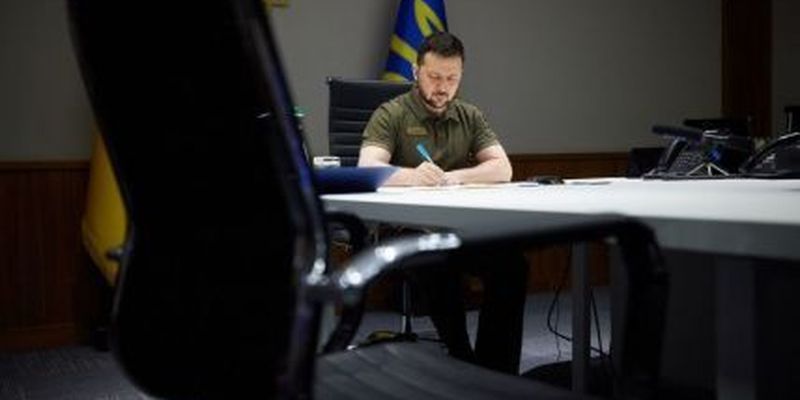 Зеленский образовал ряд военных администраций на Луганщине: глава области объяснил причину