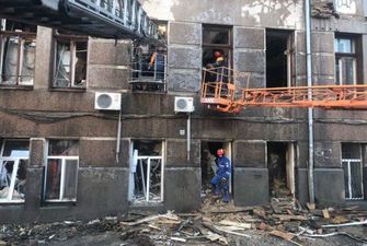 Під уламками будівлі згорілого коледжу в Одесі виявили тіло другої жертви