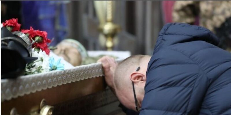 "У него руки были от Бога": в последний путь провели украинского Героя, фото