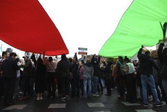 В Ірані двох громадян Франції назвали шпигунами та підбурювачами масових протестів