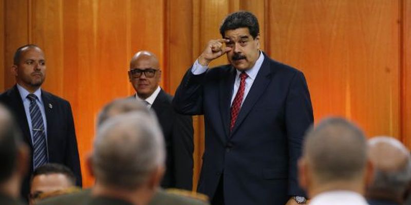 Втрата всього: Трамп закликав венесуельських військових і чиновників прийняти пропозицію Гуайдо