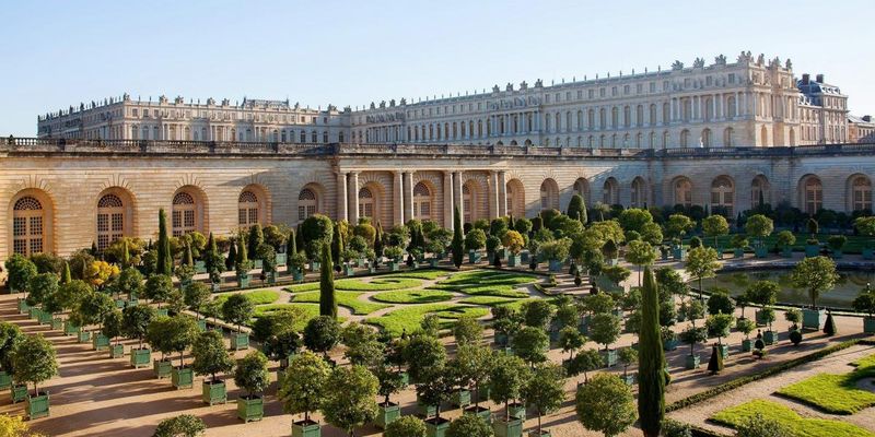 На території Версальського палацу відкриють готель