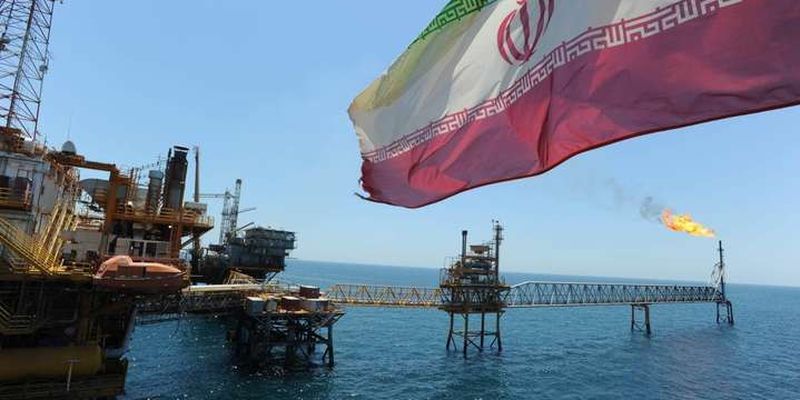 ЗМІ: Іран просить Захід дозволити експорт нафти для повернення до ядерної угоди