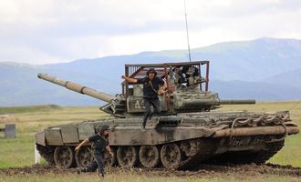 Секреты трофейного танка: как "Азов" захватил Т-72 и что удалось узнать про "царь-РЭБ"