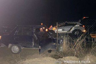 Смертельна ДТП у Берегометі: автомобіль врізався у металеву огорожу