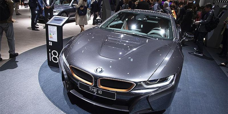 BMW снимет с производства гибридную модель i8