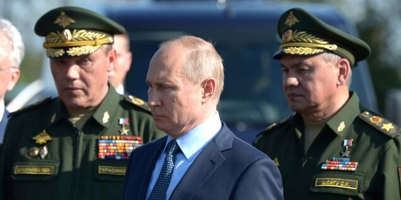 "Лезет головой в петлю": Джемилев назвал авантюры Путина благом
