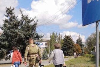 Псевдореферендум: оккупанты с автоматами ходят по квартирам украинцев и заставляют голосовать "правильно"