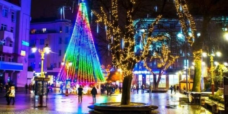 В Ивано-Франковске возле елки покажут живую рождественскую шопку