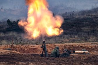 Украинские военные под Красногоровкой попали под минометный огонь