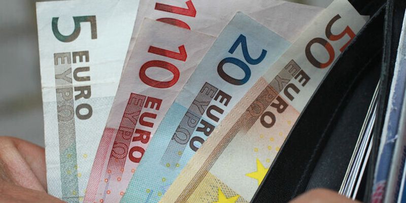 Курс валют в Украине 14 мая 2023: сколько стоит доллар и евро