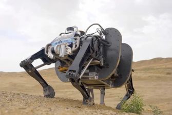 В Китаї створили військово-транспортних роботів-яків