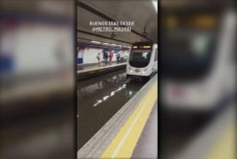 В Мадриде прошел сильный ливень: Затопило метро и дороги