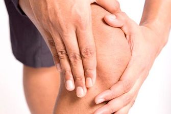 Названы возможные причины болей в коленях