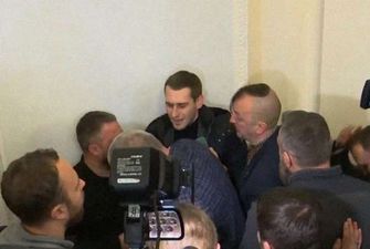 «Слуга народу» просить правоохоронців розслідувати напад на свого депутата Богданця