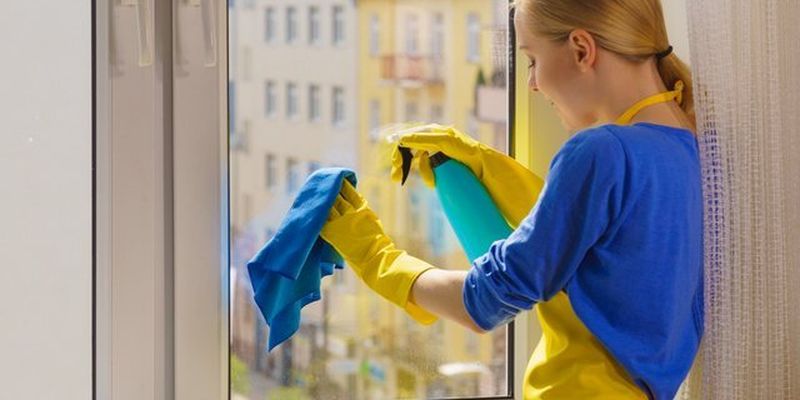 Підготовка до утеплення: як правильно помити пластикові вікна