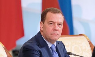 "Запад принял ликвидацию": Медведев выдал безумную "версию" покушения на Зеленского в Польше