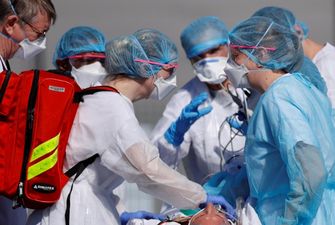 20 українських медиків на два тижні вирушили до Італії для надання допомоги у лікуванні інфікованих COVID-19