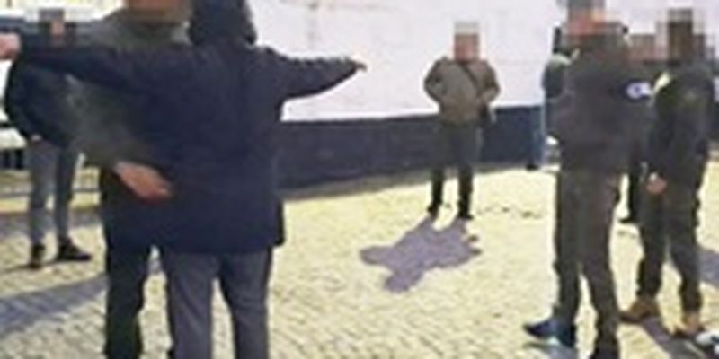На Житомирщине разоблачен "колл-центр", созданный заключенными-мошенниками