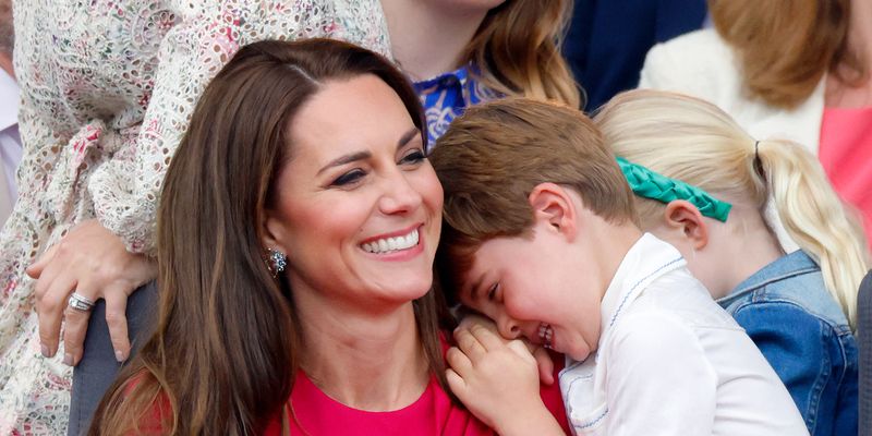 Младшему сыну Кейт Миддлтон 6 лет: новая фотография принца Луи
