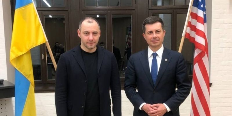 Украина и США подписали Меморандум о транспортном сотрудничестве