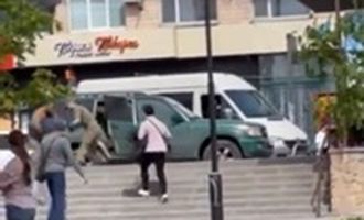 Видео с "задержанием" мужчины в Запорожье: ТЦК отрицают свою причастность