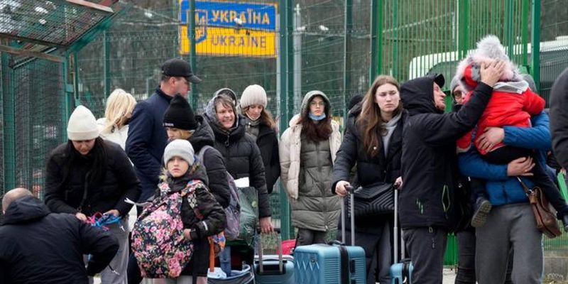В Латвии продлили важную для украинских беженцев программу: на что могут рассчитывать люди