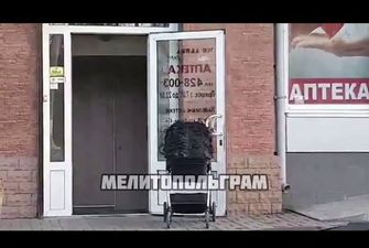 В Запорожской области мать оставила младенца одного в коляске на улице