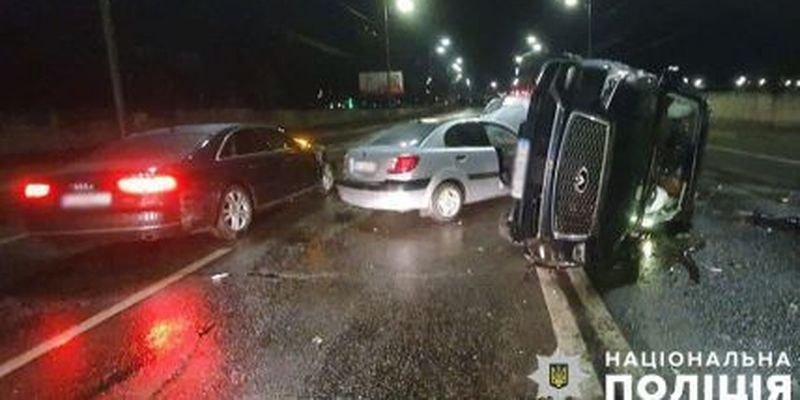 У Києві п’яний водій влаштував потрійну ДТП, є постраждалі: з'явилися фото
