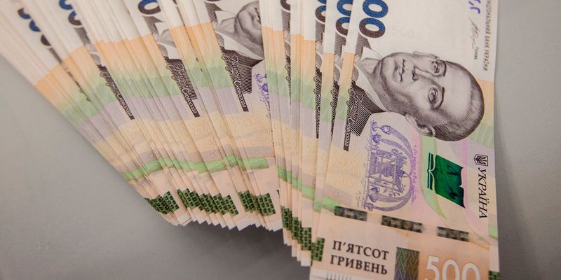 Реальные зарплаты в Украине за год выросли более чем на 11%