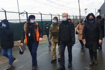 Делегация Норвежского совета по делам беженцев посетила КПВВ «Станица Луганская»