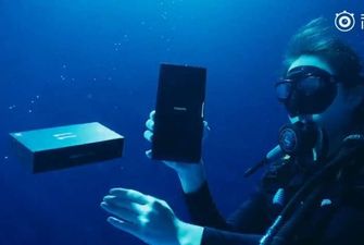 Xiaomi показала підводну розпаковку смартфона