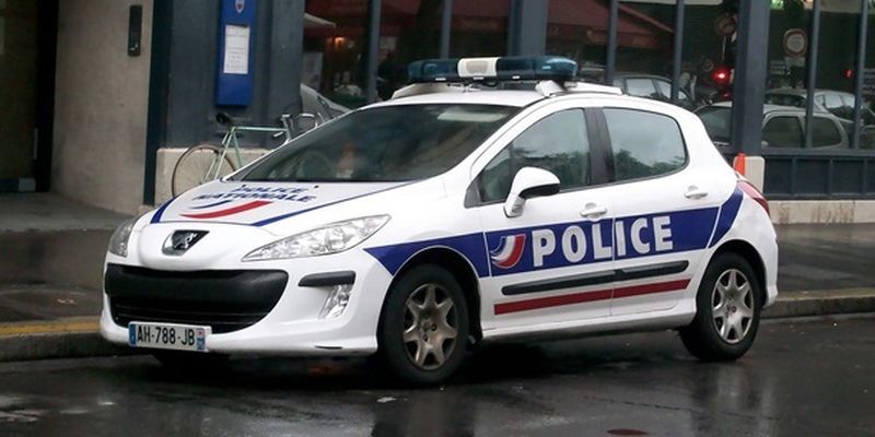 Во Франции полиция конфисковала вместо наркотиков сладости – СМИ